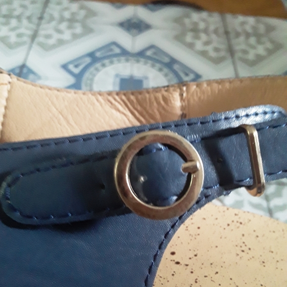 Sandals - Picture 6 of 8